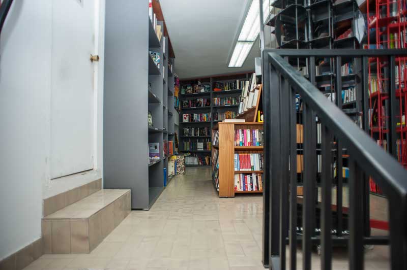 Fondo de libros de Dina4