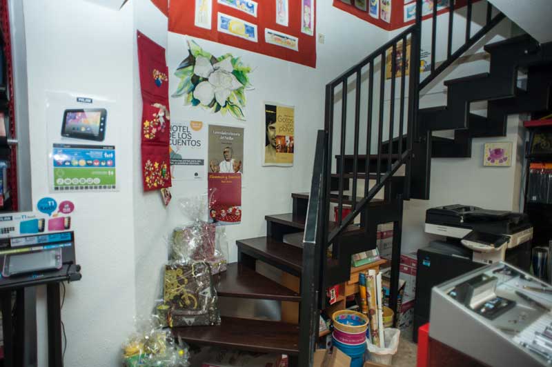 Fondo de libros de Dina4