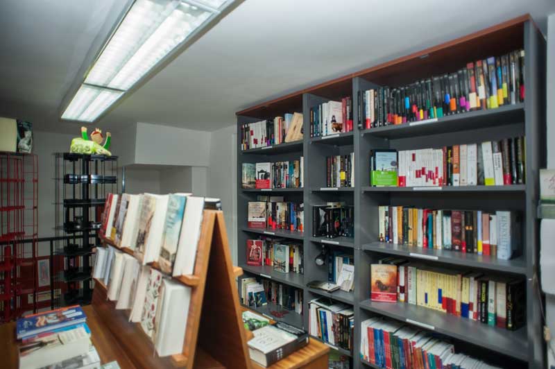 Fondo de libros de Dina4