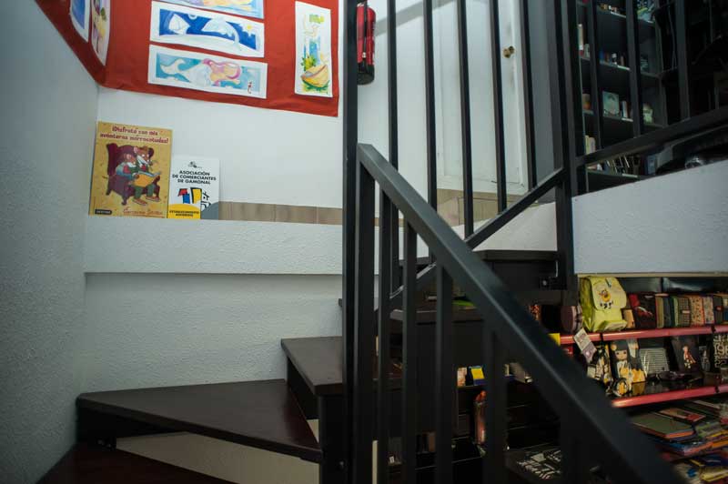 Fondo de libros de Dina4